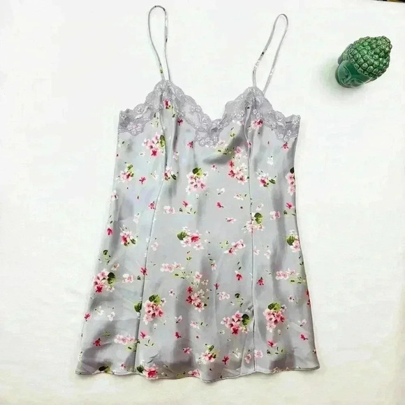Vintage 90s Victoria's Secret Slip Nightgown Lavender Floral Lace Lingerie SizeS - Picture 2 of 16